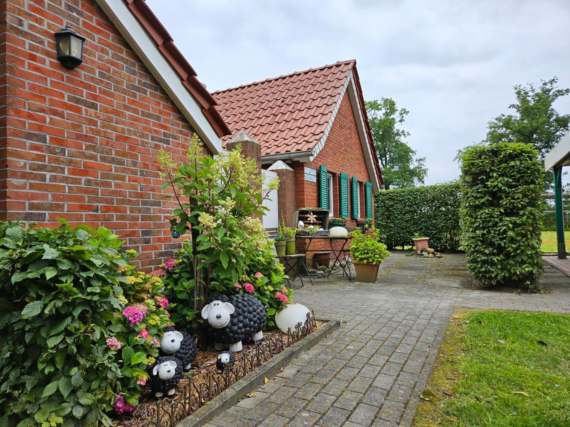 Kleines Ferienhaus Luettje Backhuus 35516 Uplengen Exterior photo